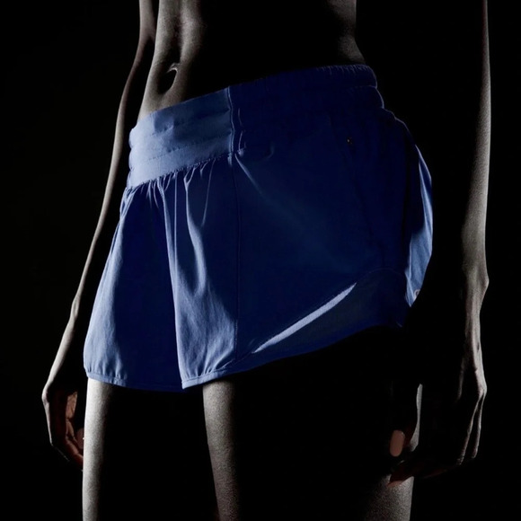 Lululemon Hotty Hot Low-Rise Lined Short 2.5"
Wild‎ Indigo - Picture 5 of 15